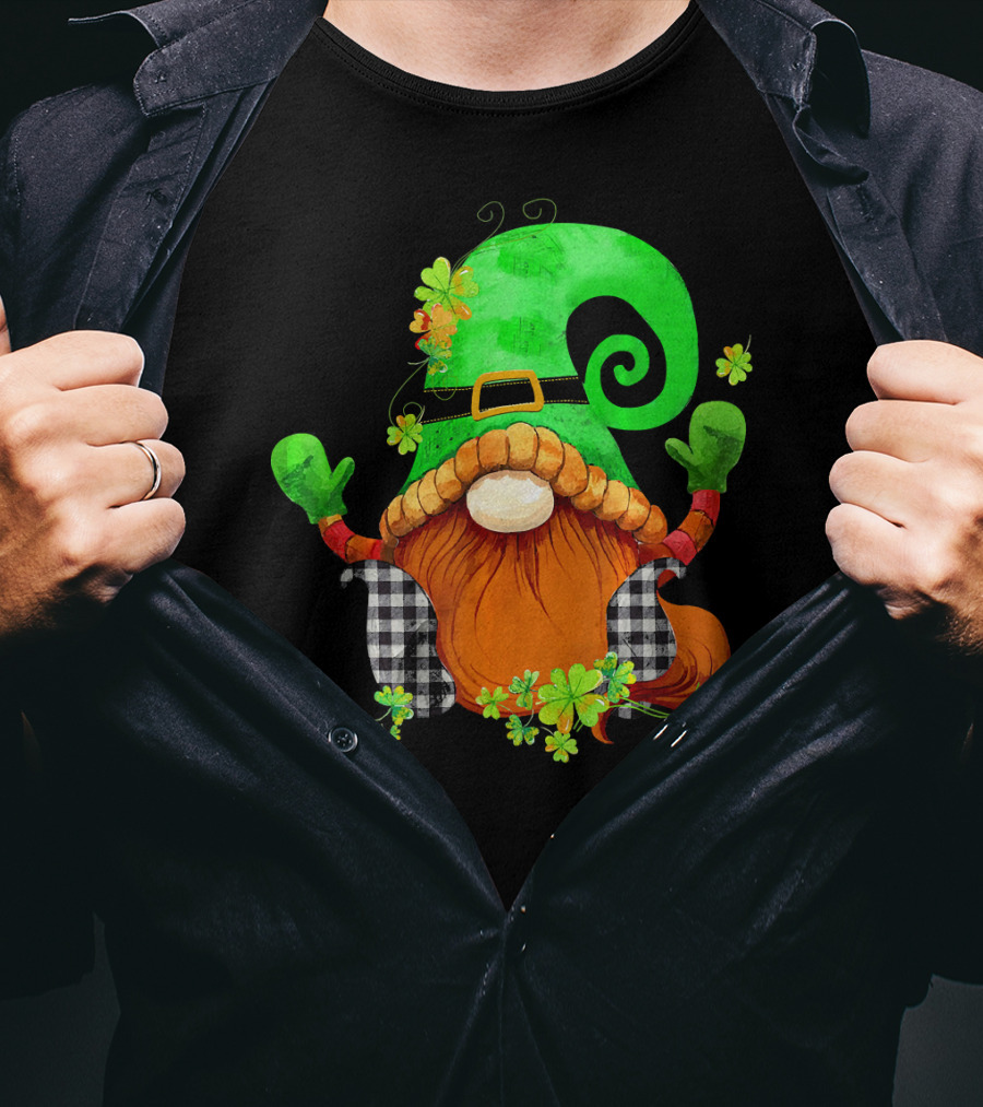 St. Patricks Day Leprechaun Gnome With Shamrock And Green Hat T-Shirt