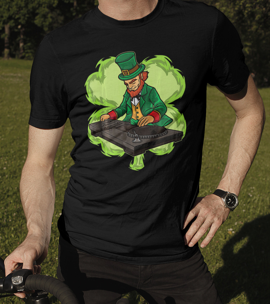 DJ Leprechaun Irish Luck Live On Stage With Turntable Shamrock T-Shirt