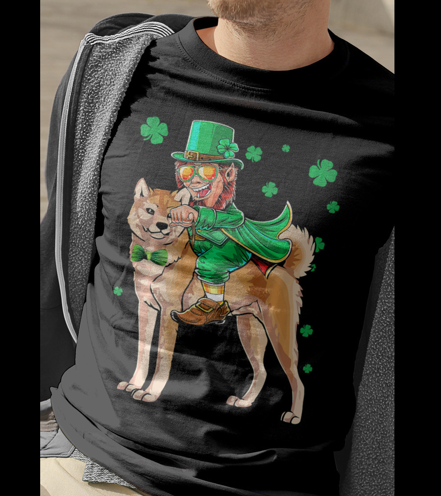 Leprechaun Akita Shamrock St. Patricks Day T-Shirt