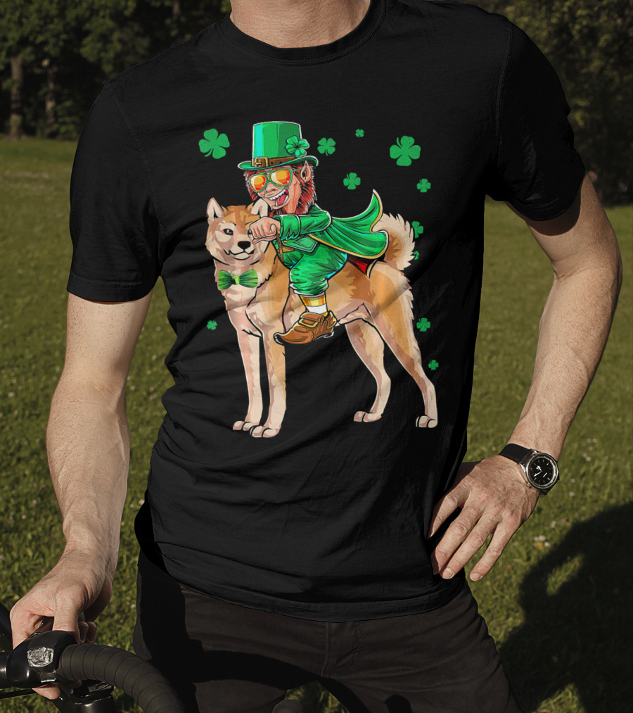 Leprechaun Akita Shamrock St. Patricks Day T-Shirt