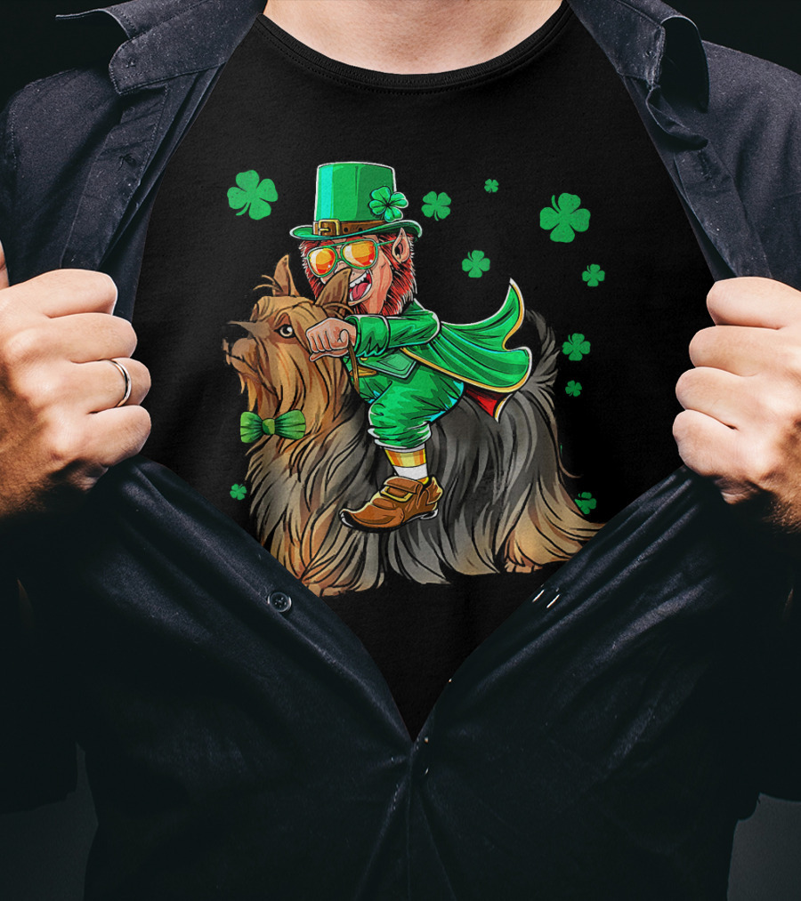 Leprechaun Riding Silky Terrier Shamrock St Patrick's Day T-Shirt