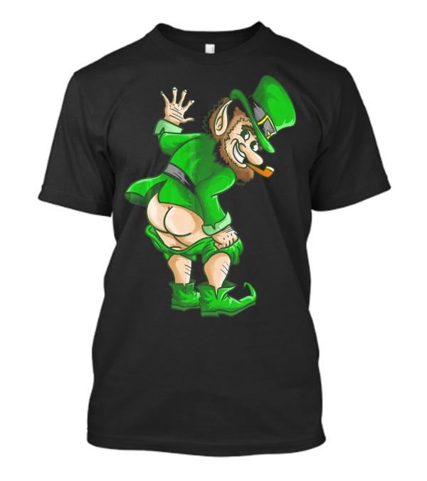 Mooning Leprechaun Mischievous Green Outfit Smoking Pipe T-Shirt