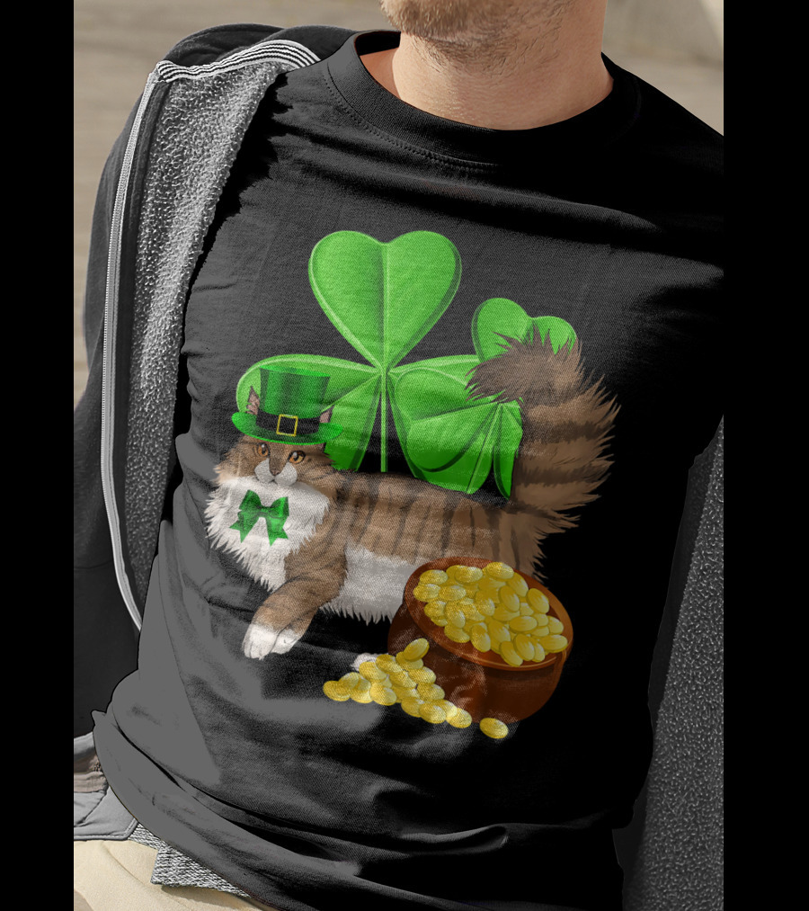 Norwegian Forest Cat Shamrock Gold T-Shirt