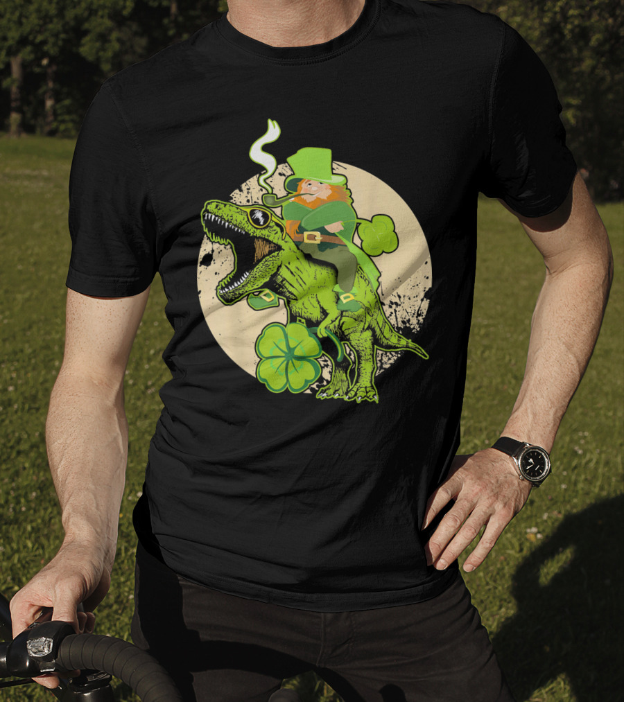 St Patricks Day Leprechaun Riding Dinosaur With Shamrocks T-Shirt