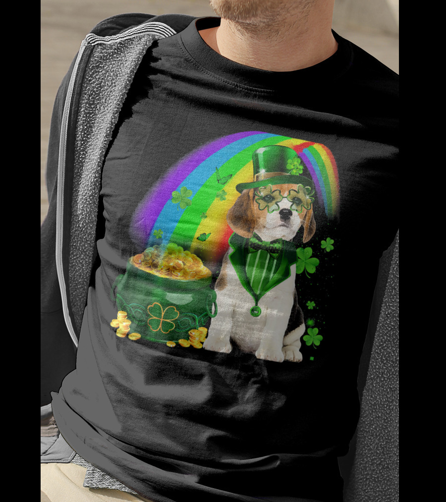 Beagle Dog Rainbow Leprechaun Hat Shamrock Coin Pot T-Shirt