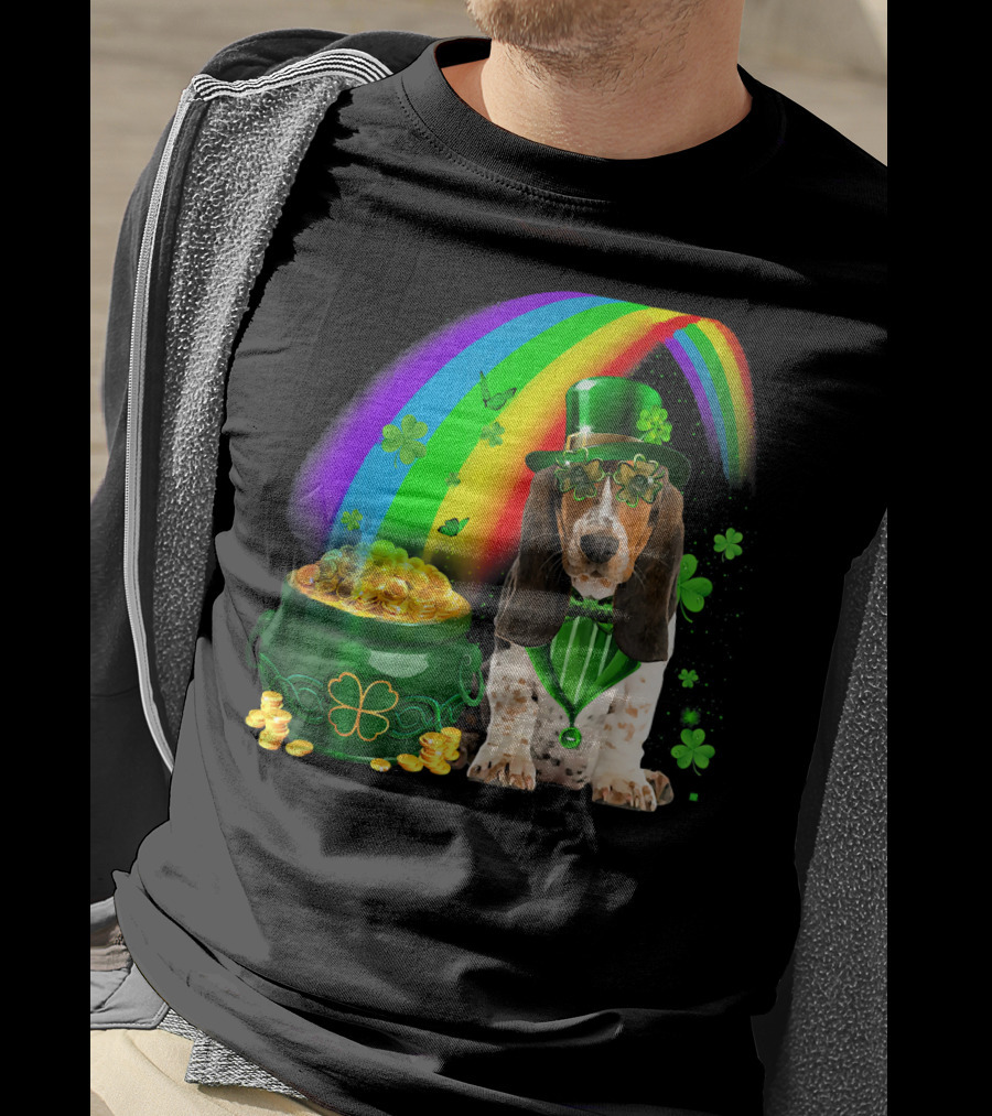 Basset Hound With Leprechaun Hat Rainbow And Pot Of Gold T-Shirt