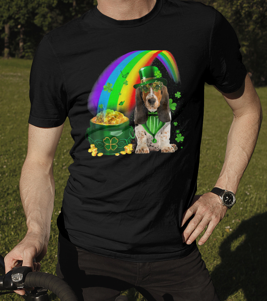 Basset Hound With Leprechaun Hat Rainbow And Pot Of Gold T-Shirt