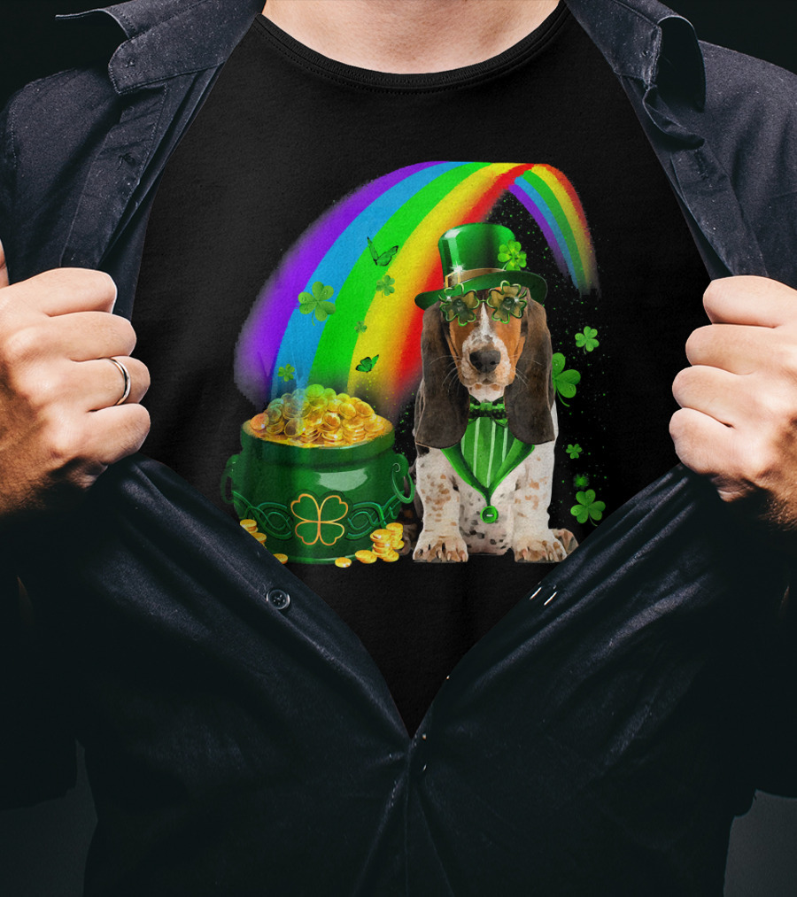 Basset Hound With Leprechaun Hat Rainbow And Pot Of Gold T-Shirt