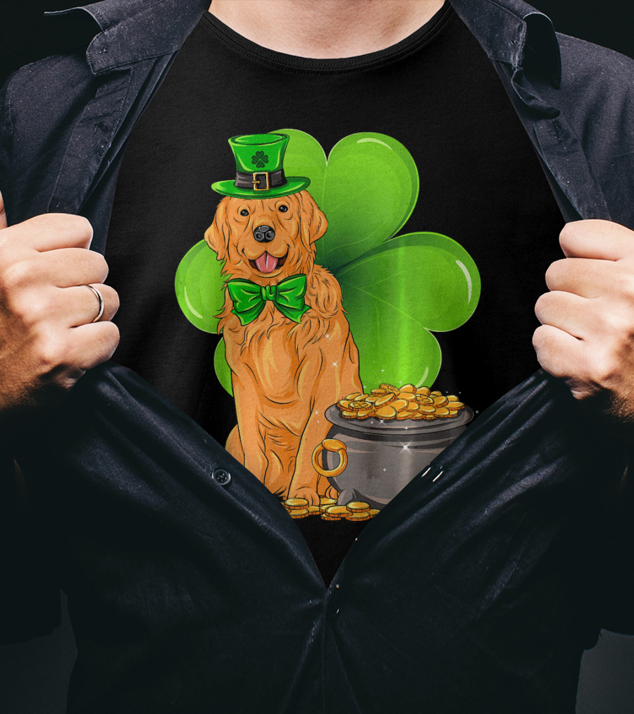 Golden Retriever St Patricks Day Leprechaun With Shamrock And Pot Of Gold T-Shirt
