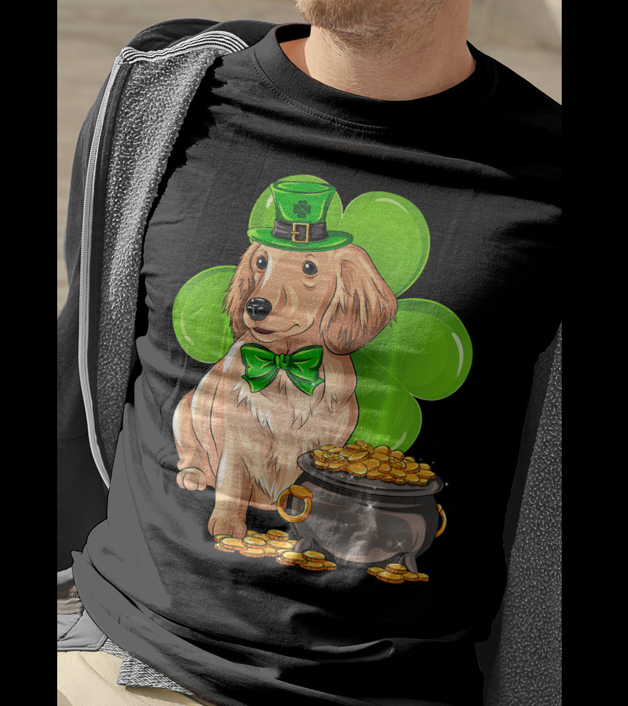 Miniature Dachshund St Patricks Day Leprechaun With Shamrock And Pot Of Gold T-Shirt
