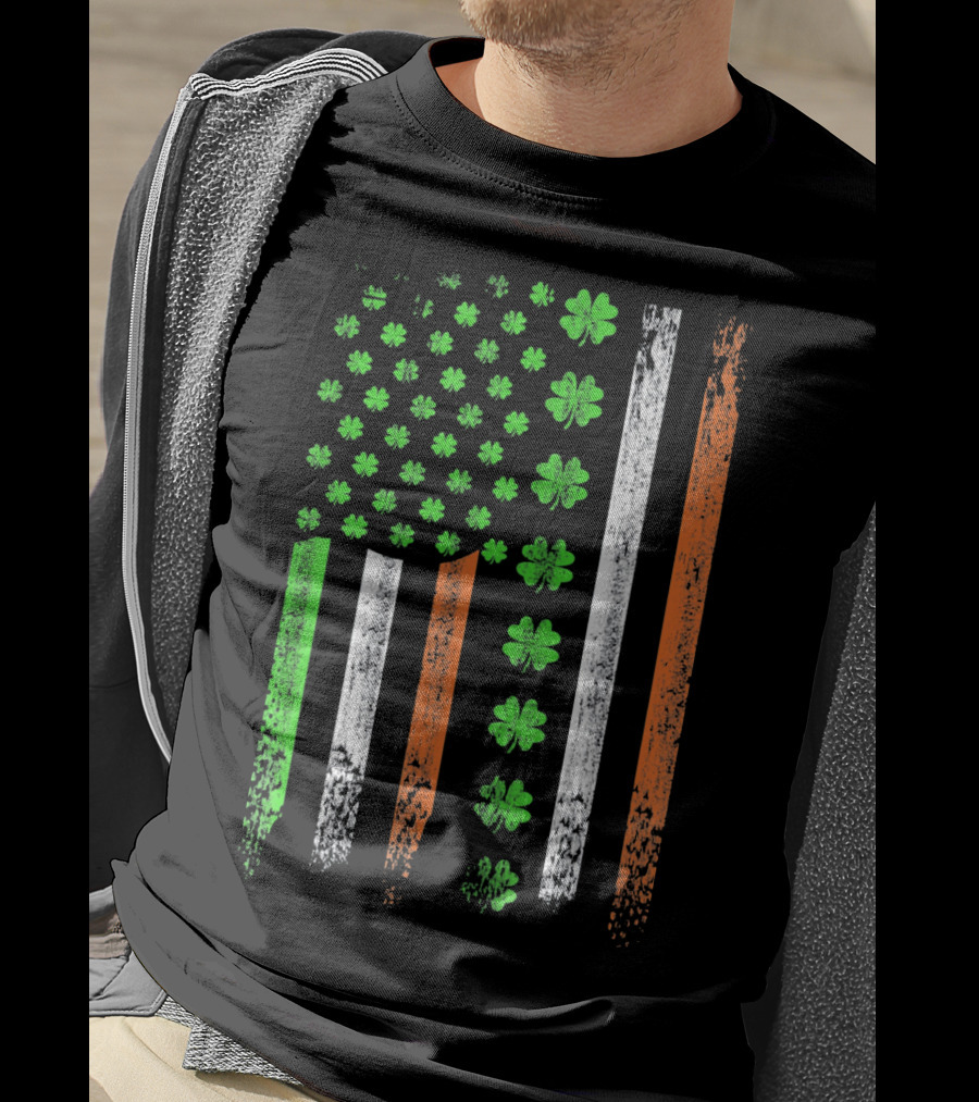 St Patricks Day US Flag With Shamrocks And Irish Colors T-Shirt