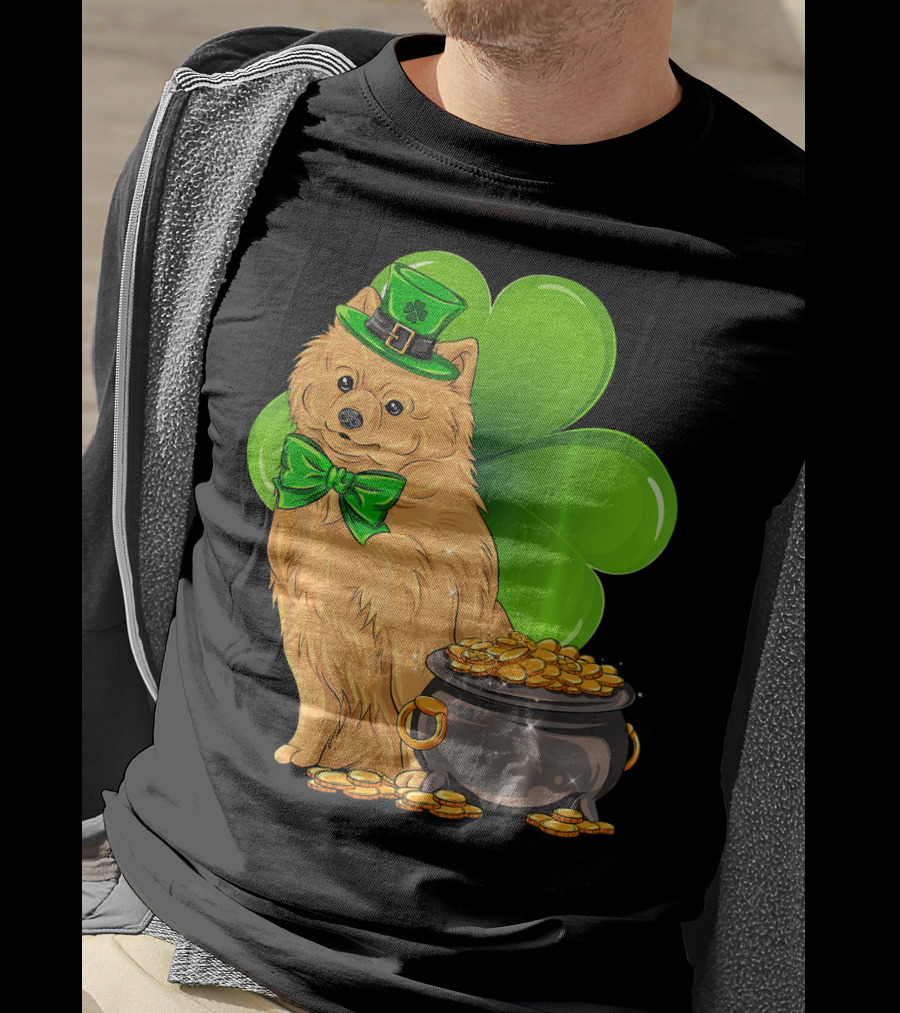 Pomeranian St Patricks Day Leprechaun Dog With Pot Of Gold And Clover T-Shirt