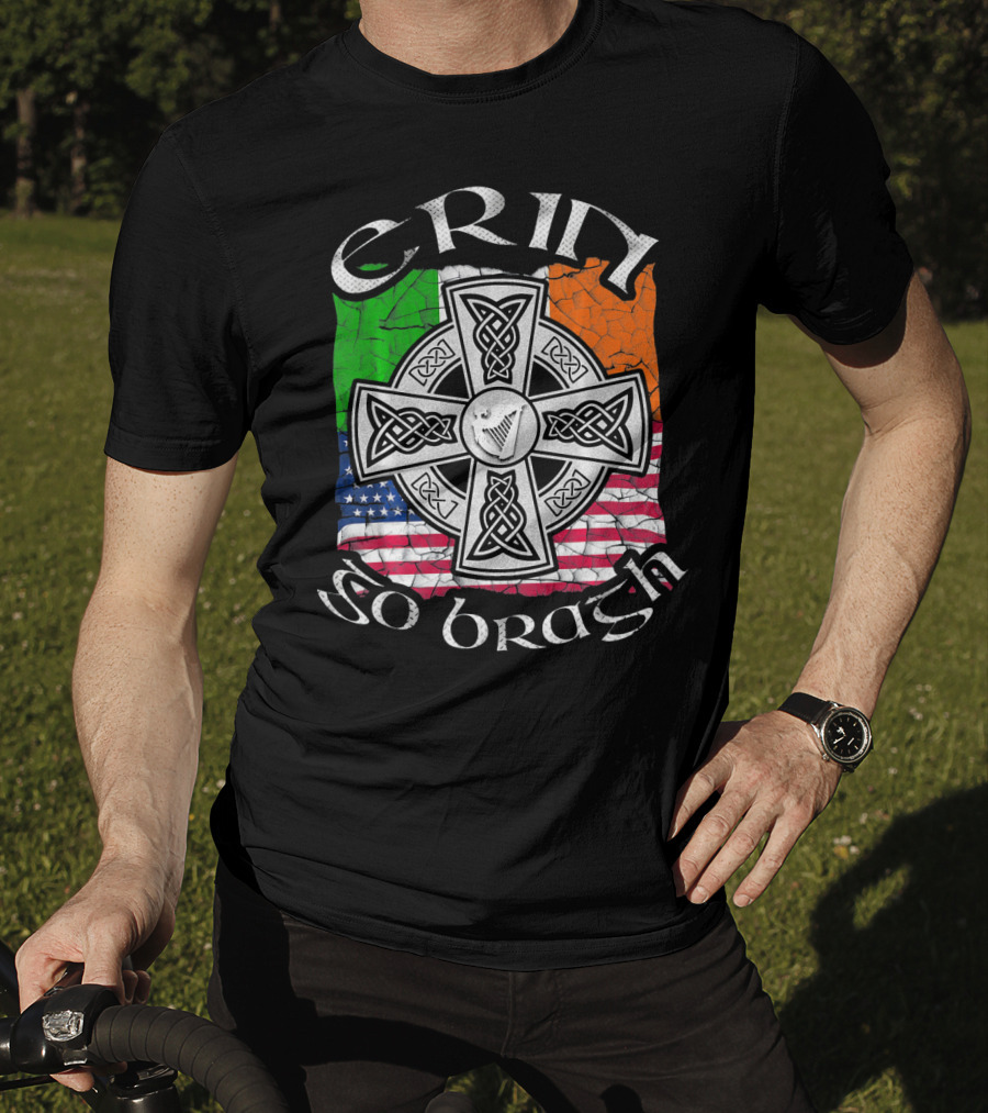Erin Go Bragh Celtic Cross Irish US Flag St. Patrick's Day T-Shirt