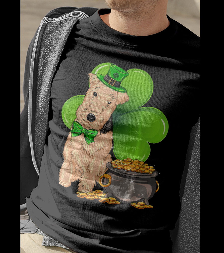 Lakeland Terrier St Patricks Day Leprechaun Hat Shamrock Pot Of Gold T-Shirt
