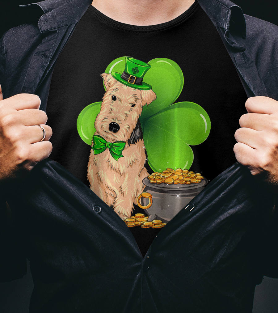 Lakeland Terrier St Patricks Day Leprechaun Hat Shamrock Pot Of Gold T-Shirt