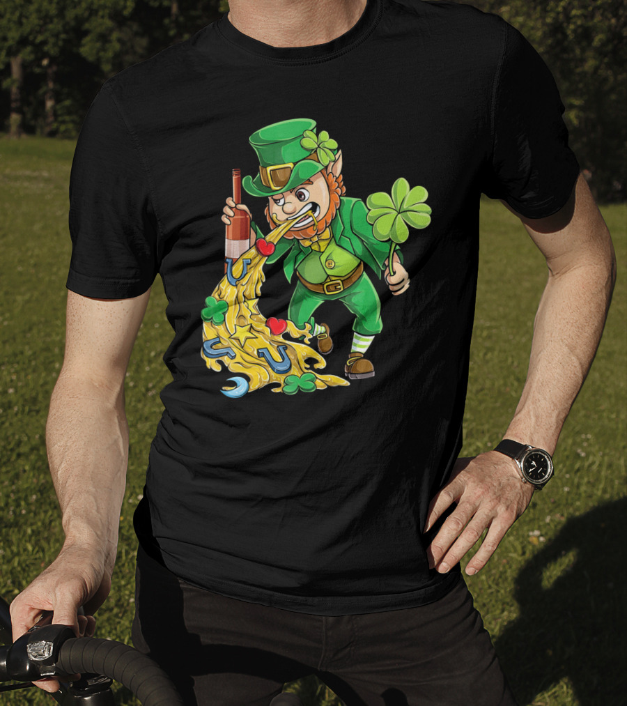 St Patricks Day Leprechaun Pouring Shamrocks Hearts Horseshoes And Stars T-Shirt