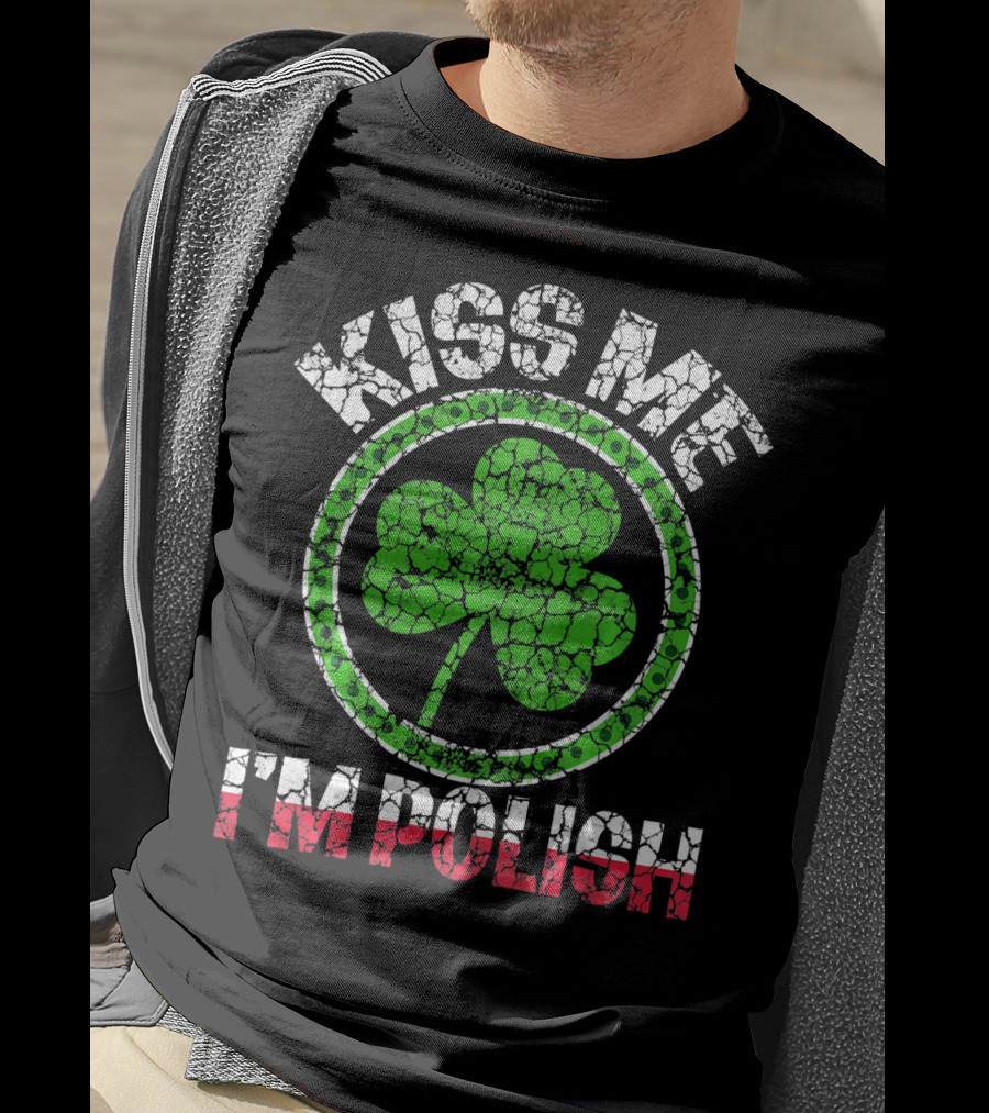 Kiss Me I'm Polish Clover Circle Crackle Texture T-Shirt