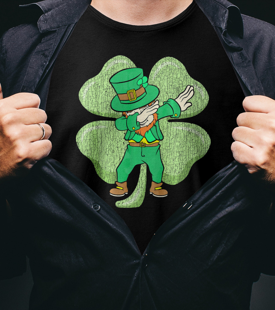 St. Patrick's Paddy's Irish Dabbing Leprechaun With Shamrock T-Shirt