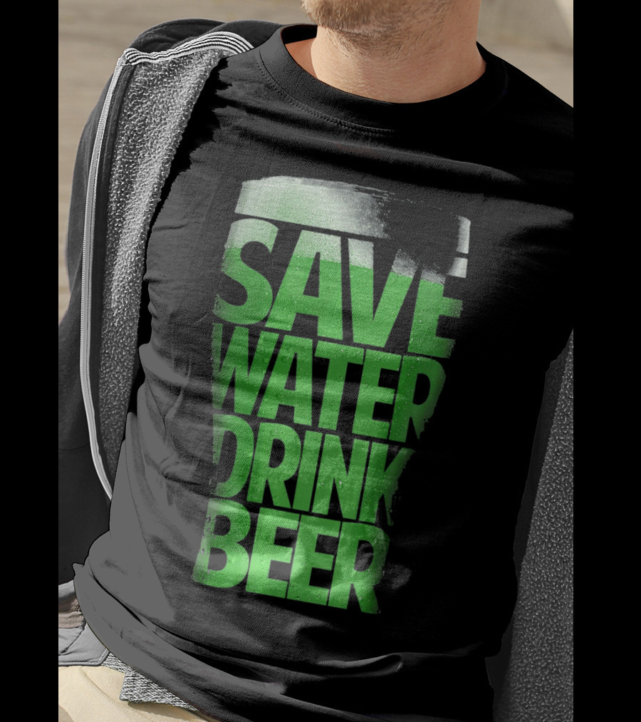 Save Water Drink Beer Funny St Pat Saint Patrick's Day Green Beer Glass T-Shirt