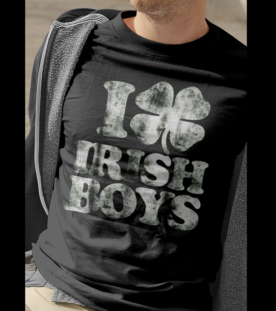 I Love Irish Boys Vintage Shamrock Irish Boys Shamrock T-Shirt