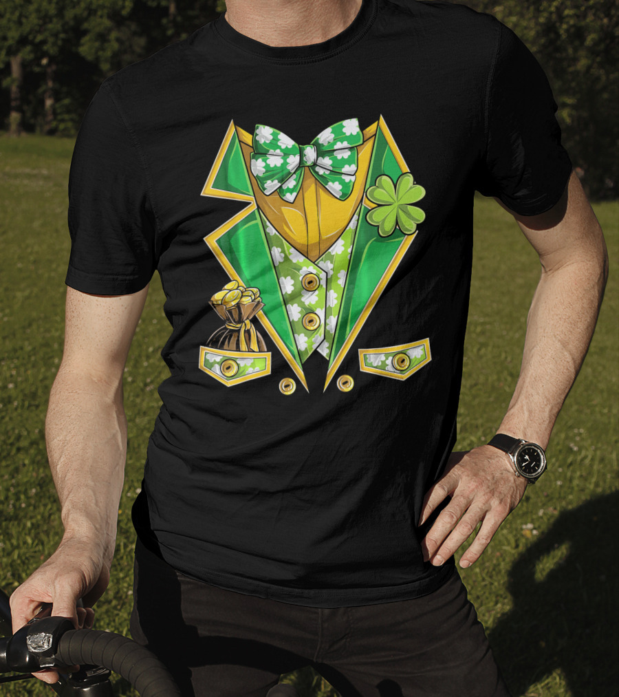 Leprechaun Costume St Patricks Green Suit With Shamrocks And Gold Coins T-Shirt