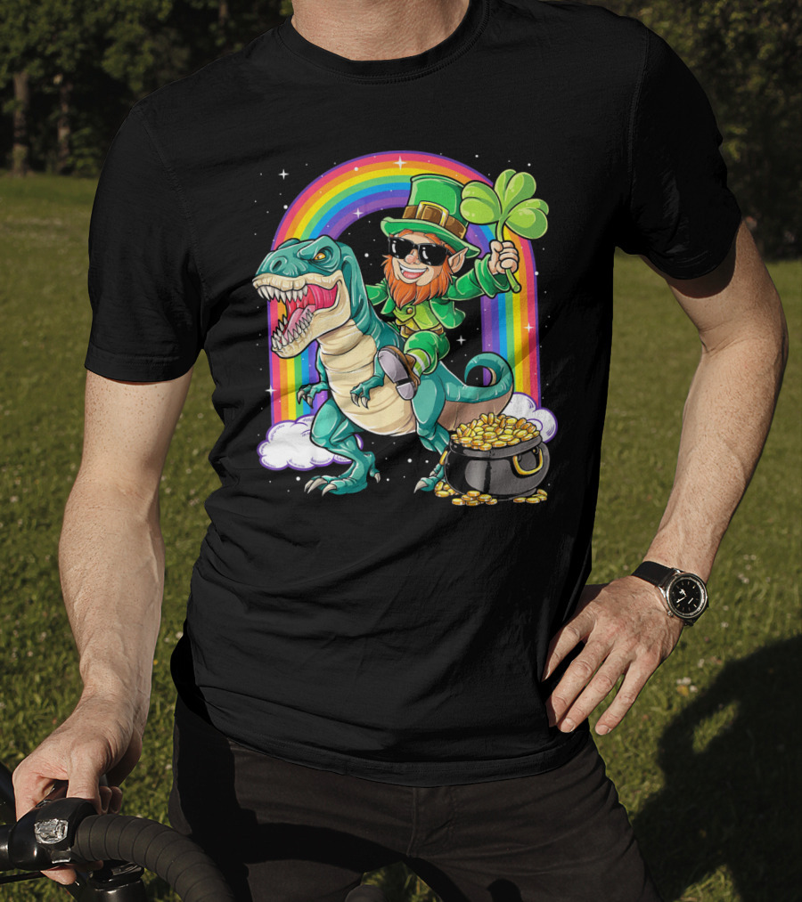 Leprechaun Riding Dinosaur T-Rex Shamrock Rainbow Pot Of Gold St Pat's Day T-Shirt