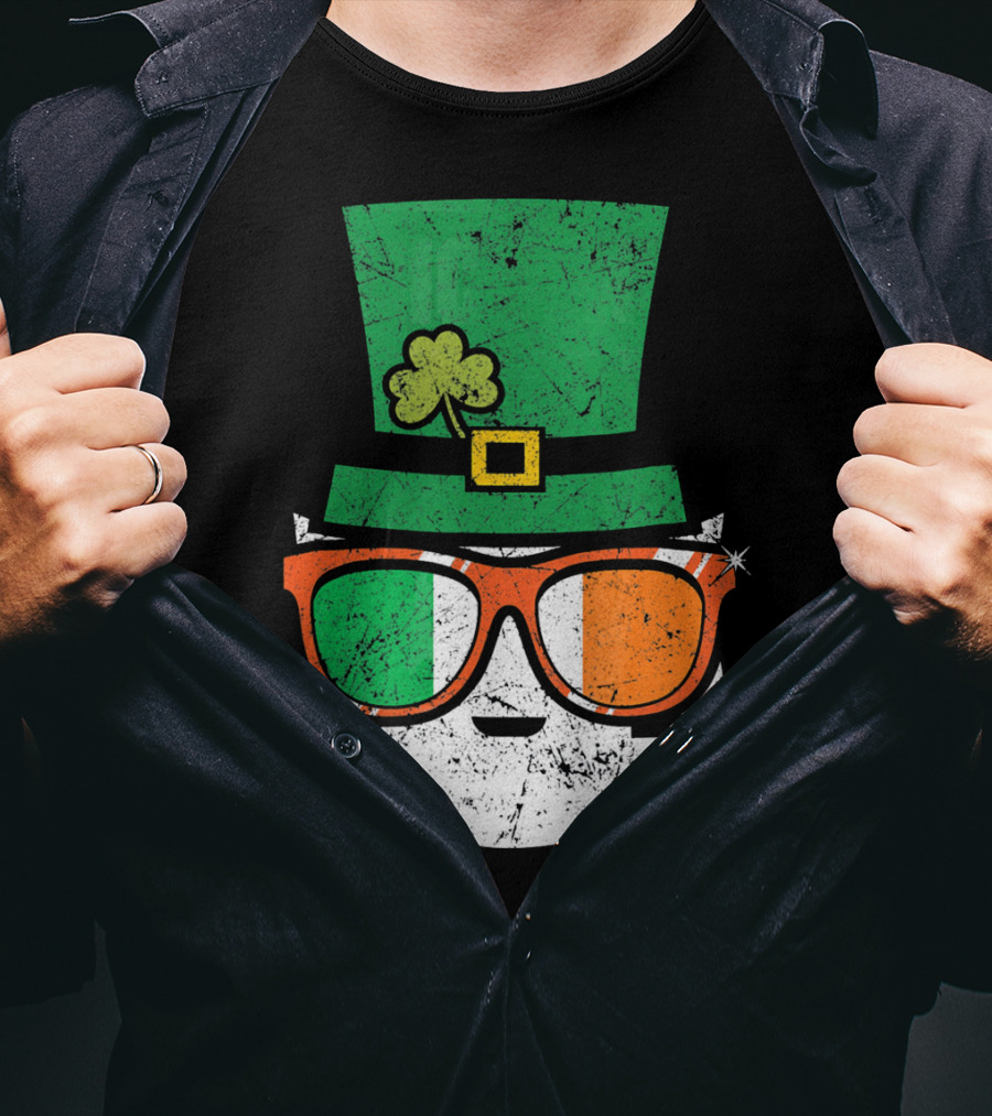 St Patricks Day Irish Cat With Shamrock Hat And Flag Sunglasses T-Shirt