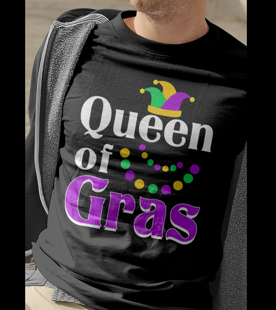 Queen Of Gras Funny Mardi Gras Beads And Jester Hat T-Shirt