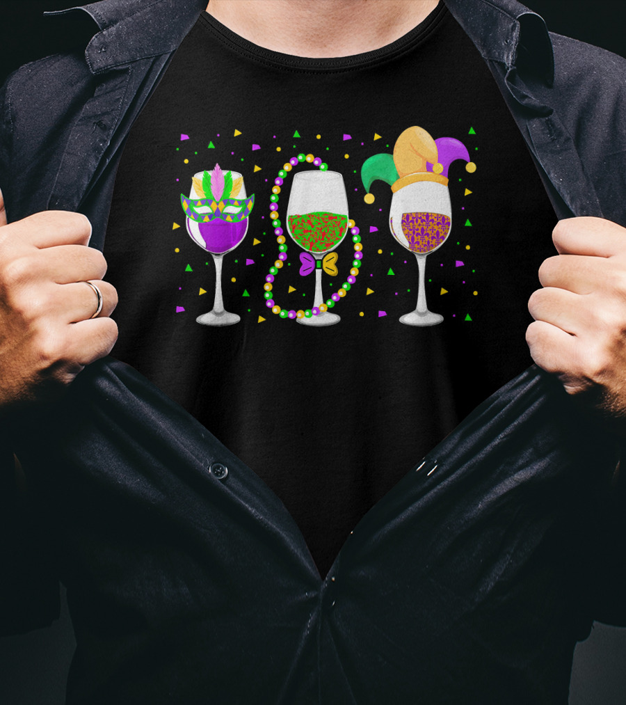 Pour Me Something Mister Funny Mardi Gras Wine Glasses Jester Beads Mask T-Shirt