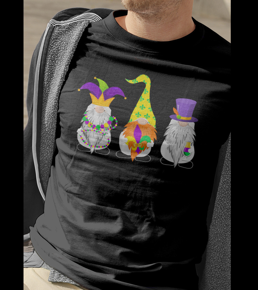 Cute Nordic Three Gnomes Mardi Gras Jester Beads Hats Fleur-de-Lis T-Shirt