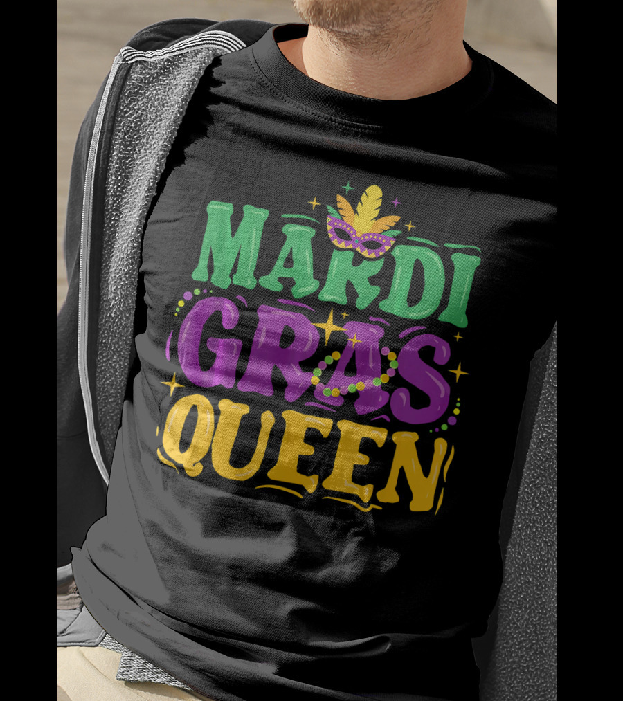 Mardi Gras Queen Beads And Mask Celebration New Orleans T-Shirt