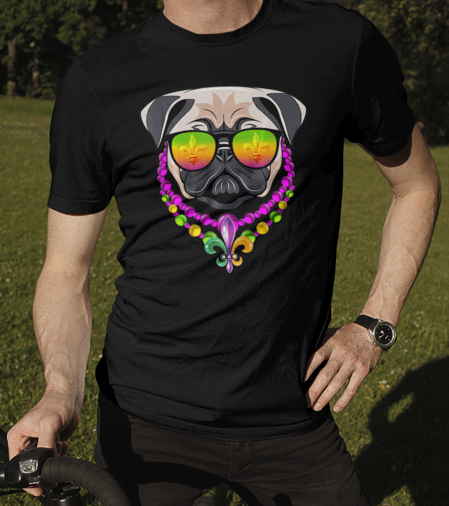 Mardi Gras Pug With Beads And Fleur-de-Lis Sunglasses T-Shirt