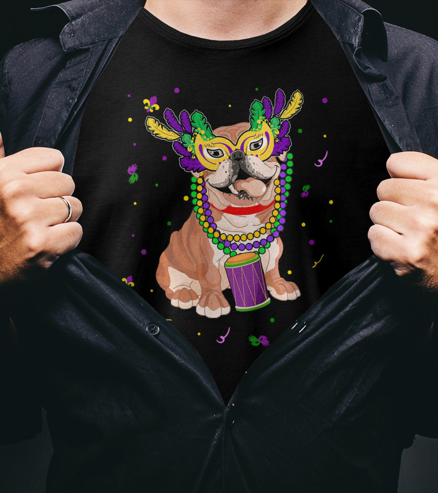 Cute Dog Mom Dog Dad English Bulldog Mardi Gras Beads And Mask T-Shirt