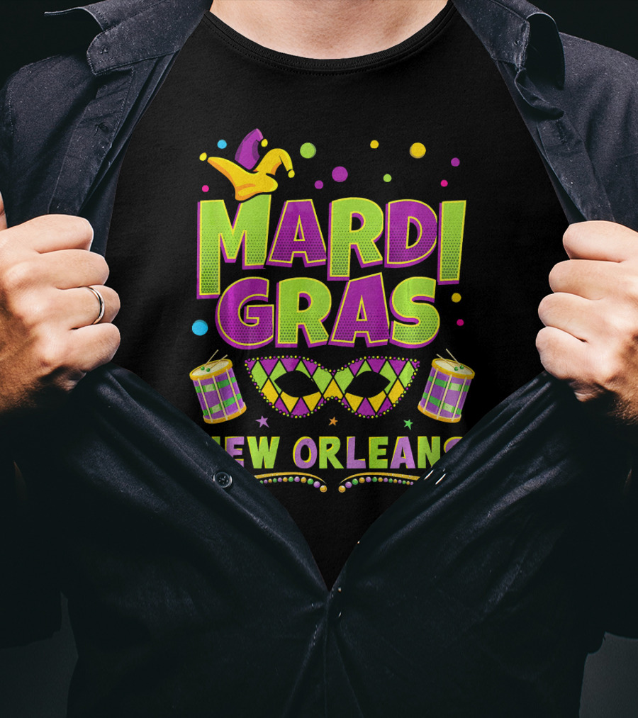 Mardi Gras New Orleans Jester Mask Drums T-Shirt