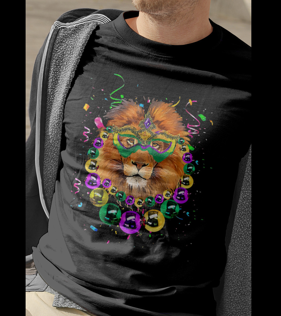 Mask And Beads Lion Mardi Gras Celebration With Colorful Confetti And Streamers T-Shirt