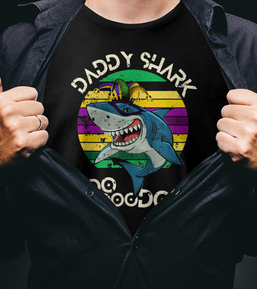 Daddy Shark Doo Doo Mardi Gras Jester Hat Retro Stripes T-Shirt