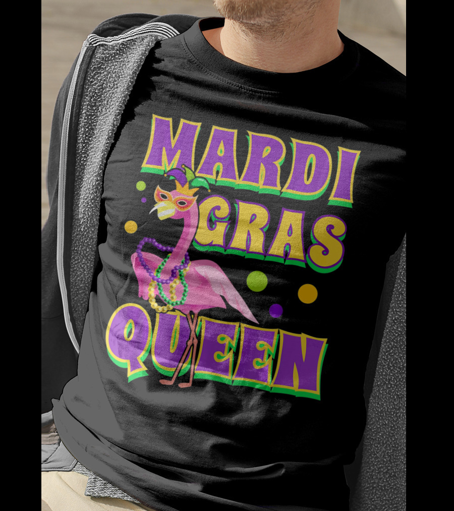 Mardi Gras Queen Fabulous Flamingo Beads And Mask T-Shirt