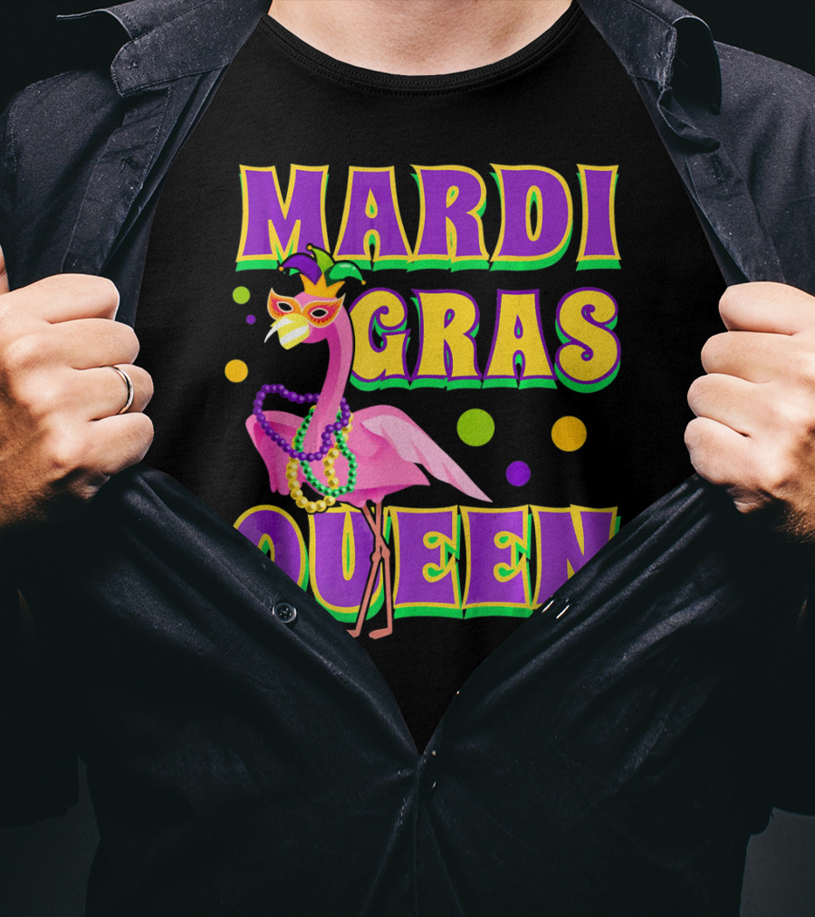 Mardi Gras Queen Fabulous Flamingo Beads And Mask T-Shirt