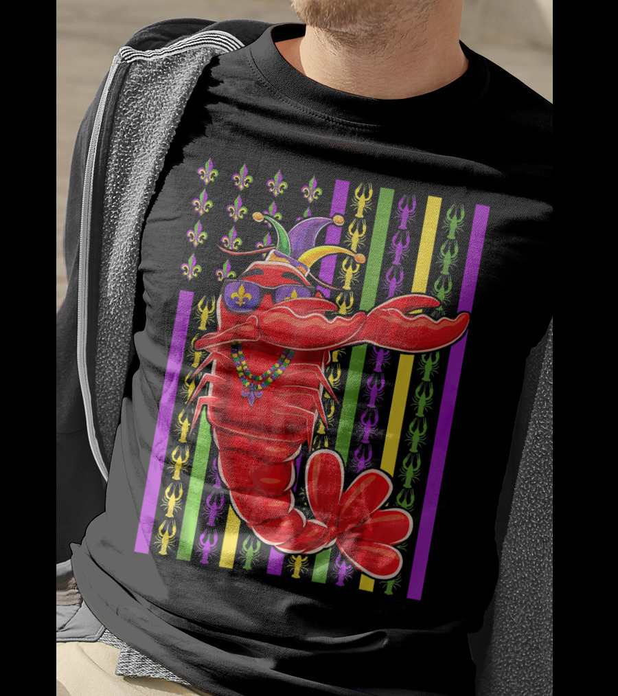 Funny Mardi Gras Crawfish Dabbing Americ Jester Hat Beads Fleur-de-Lis Stripes T-Shirt