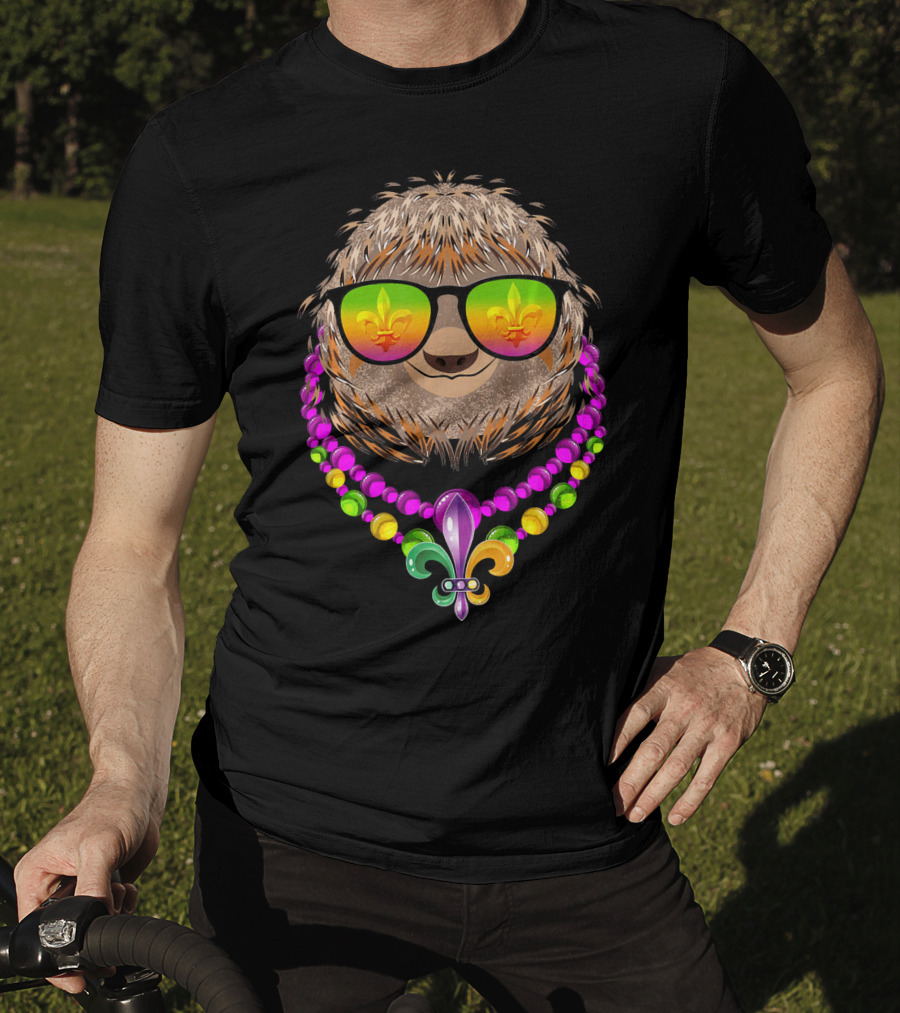 Sloth Wearing Sunglasses With Fleur De Lis And Mardi Gras Beads T-Shirt