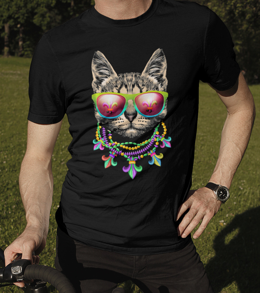 Mardi Gras New Orleans Cat Wearing Funny Fleur-de-Lis Beads And Mask T-Shirt