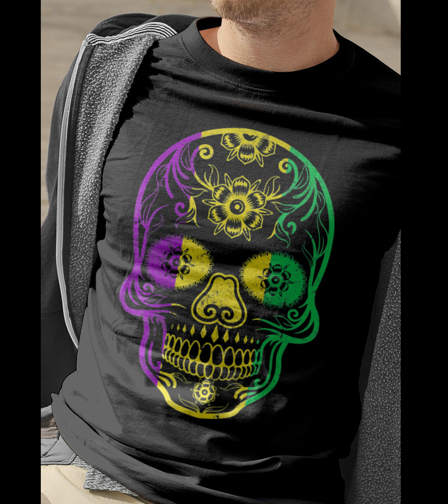 Mardi Gras Skull In Vibrant Purple Green And Yellow Fat Tuesday Colors T-Shirt
