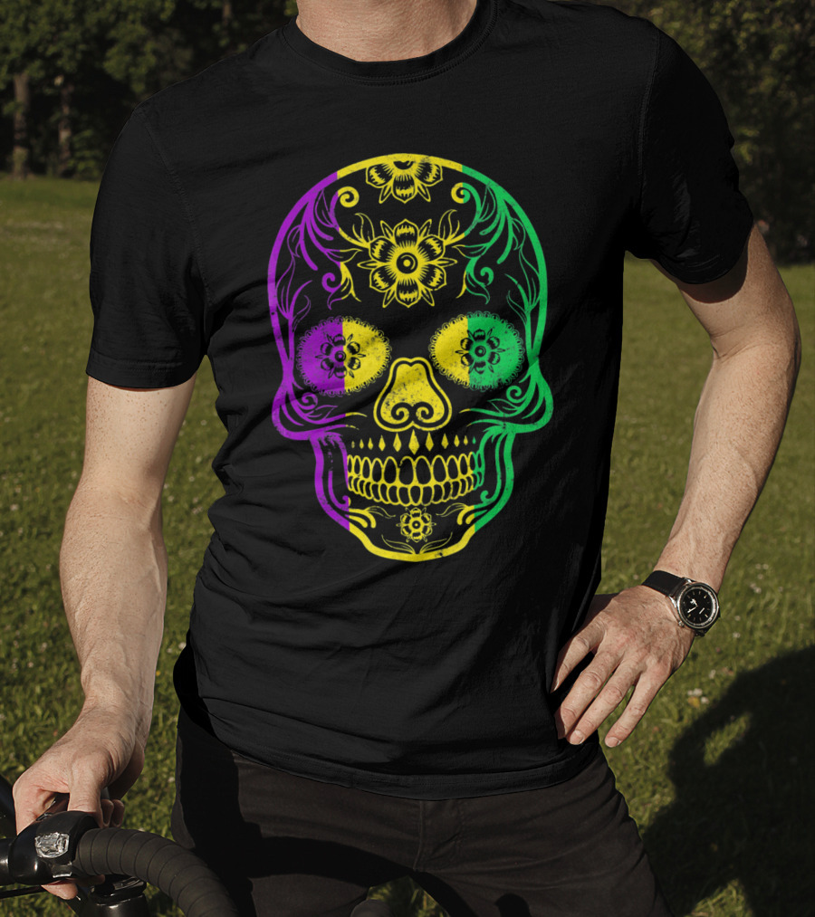 Mardi Gras Skull In Vibrant Purple Green And Yellow Fat Tuesday Colors T-Shirt