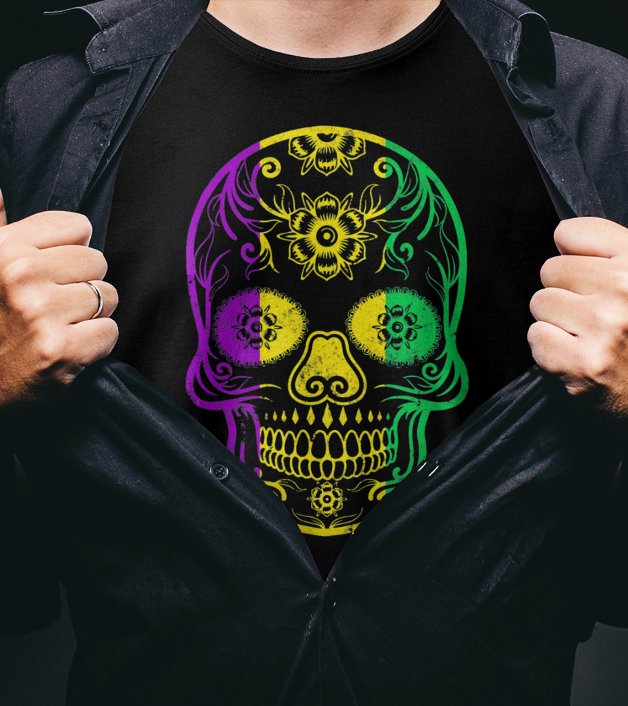 Mardi Gras Skull In Vibrant Purple Green And Yellow Fat Tuesday Colors T-Shirt
