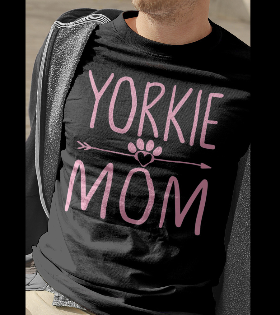 Yorkie Mom Cute Paw Heart Arrow Dog Lover Mama T-Shirt