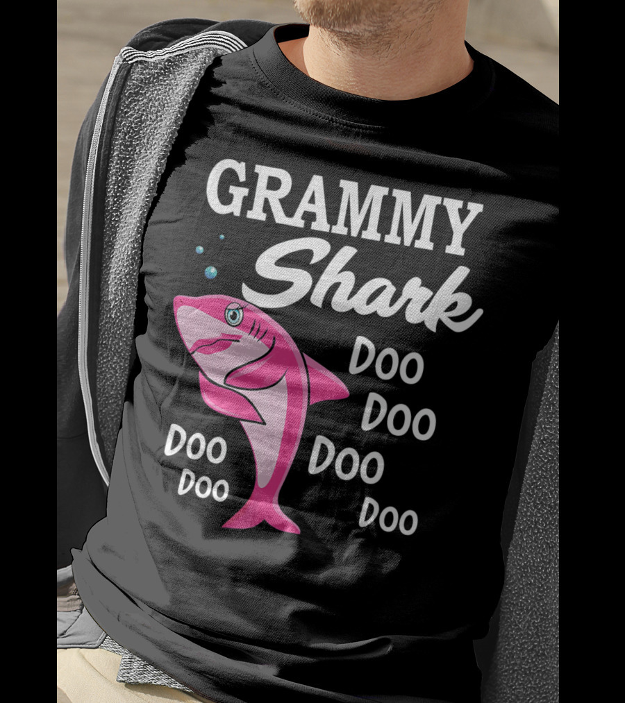 Grammy Shark Doo Doo Doo Grandma Hall T-Shirt