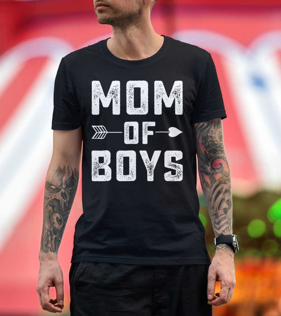 MOM OF BOYS Arrows Heart Rustic T-Shirt