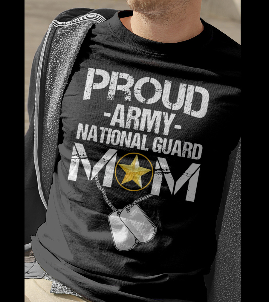 Proud Army National Guard Mom With Star And Dog Tags Veteran T-Shirt