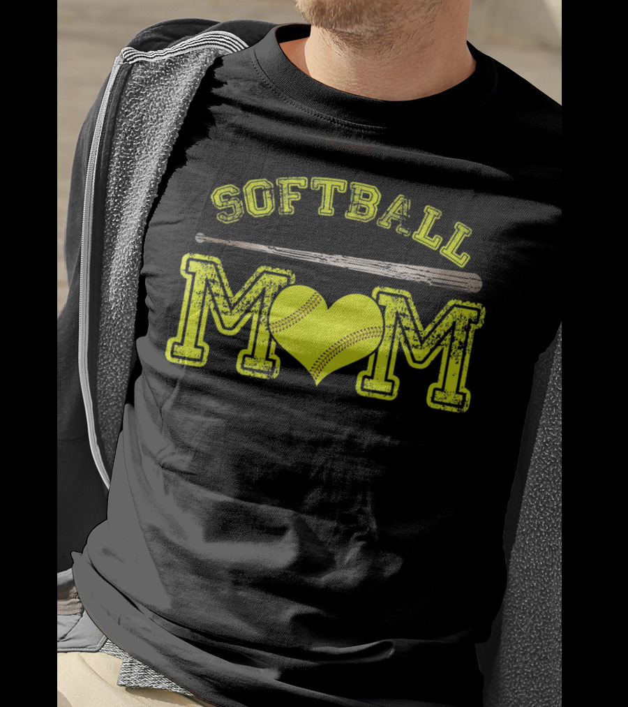 Softball Mom Love Heart Bat T-Shirt