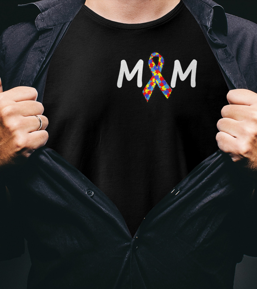 MOM Puzzle Ribbon Autism Awareness T-Shirt